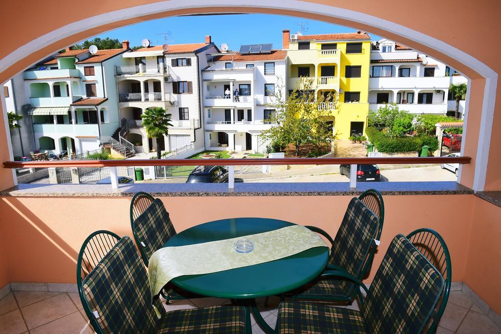 Apartments Zdjelar Poreč Exterior foto